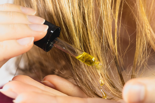 How to Use Jojoba Oil for Low Porosity Hair